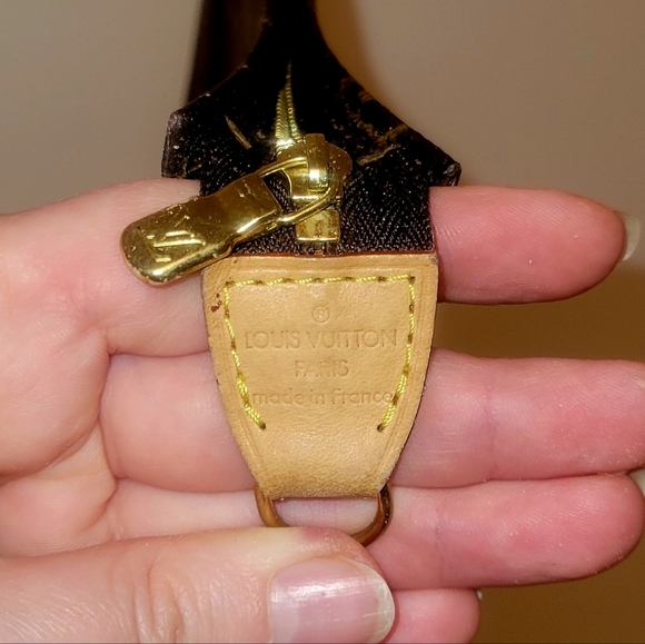 Louis Vuitton Monogram Pouch - Picture 11 of 12
